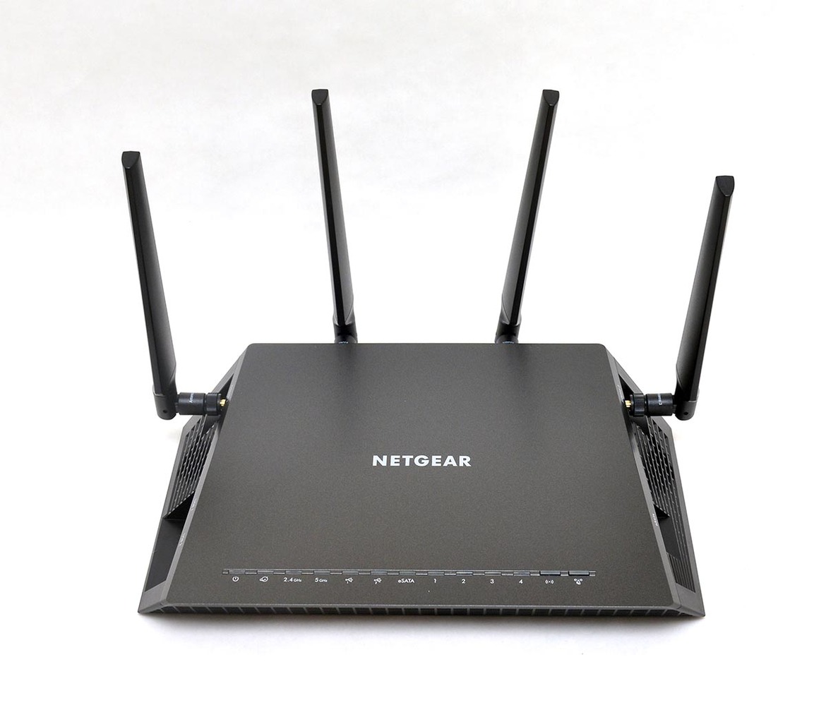 MU-MIMO Router Head-to-Head: Linksys EA7500 vs. Netgear Nighthawk X4S
