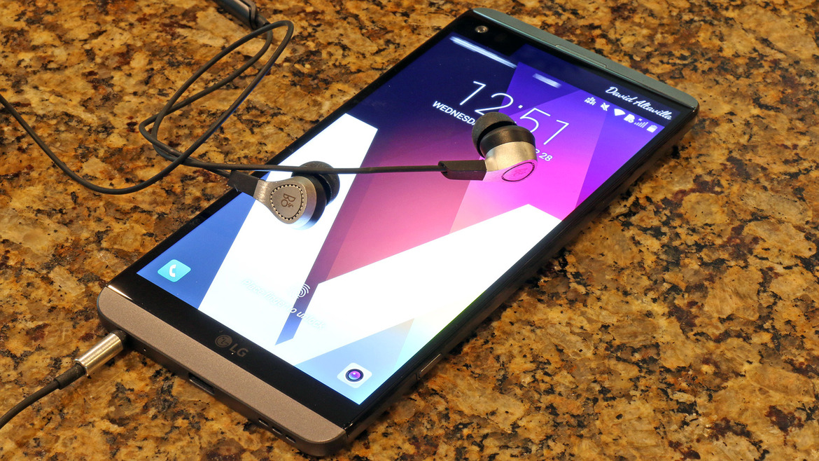 LG V20 Review: Android Nougat-Infused And Feature-Rich