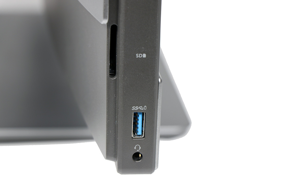 Dell Inspiron 27 7000 All-In-One Review: Rocking AMD Ryzen And Radeon