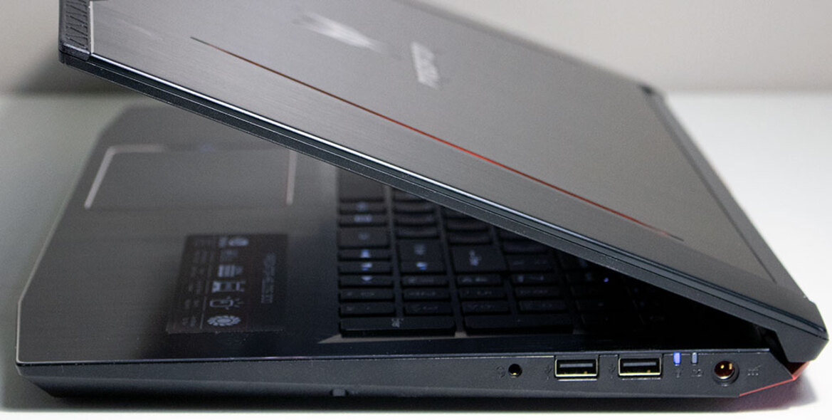 Acer Predator Helios 300 Review: An Overclockable Gaming Laptop With 144Hz Display