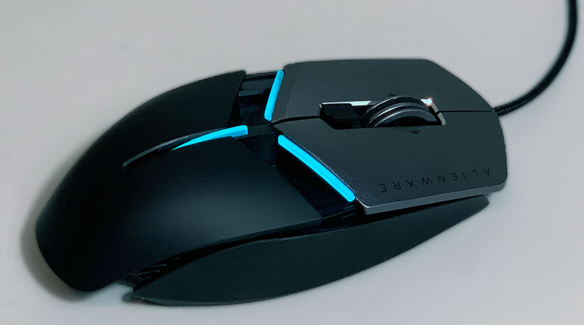 Alienware AW988 Wireless Headset And AW959 Elite Mouse Review