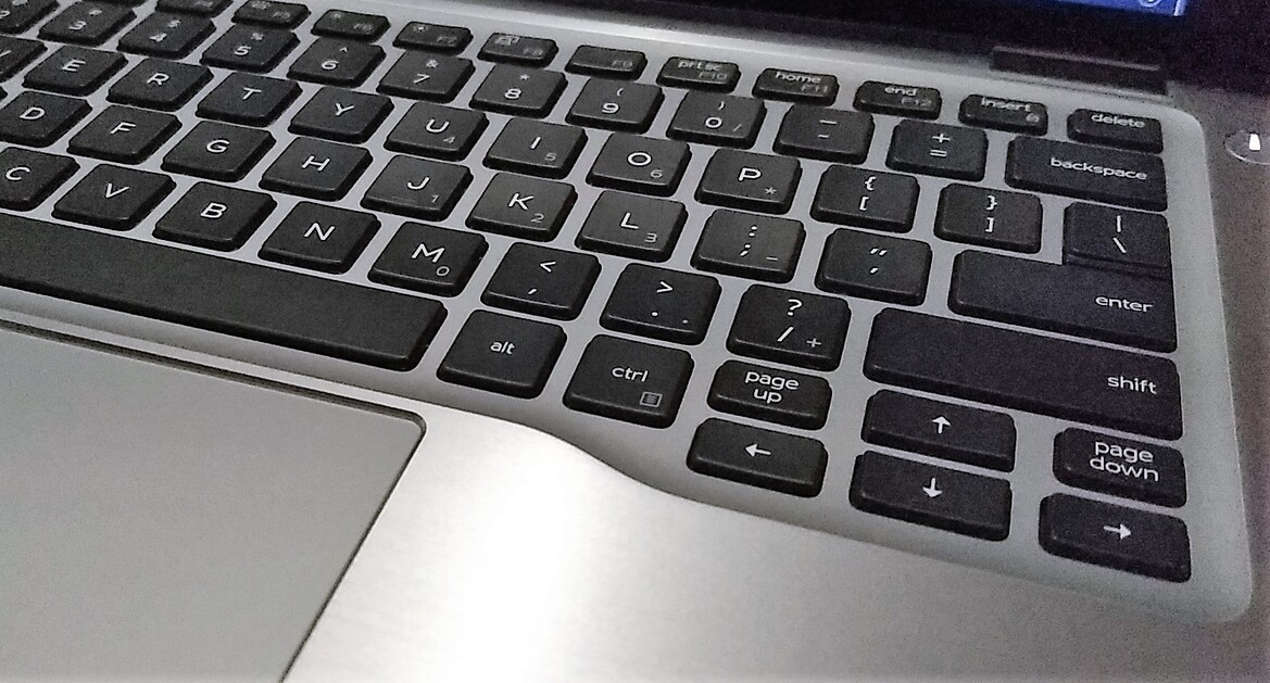 Dell Latitude 7400 2-In-1 Review: A Lethal Weapon For Road Warriors