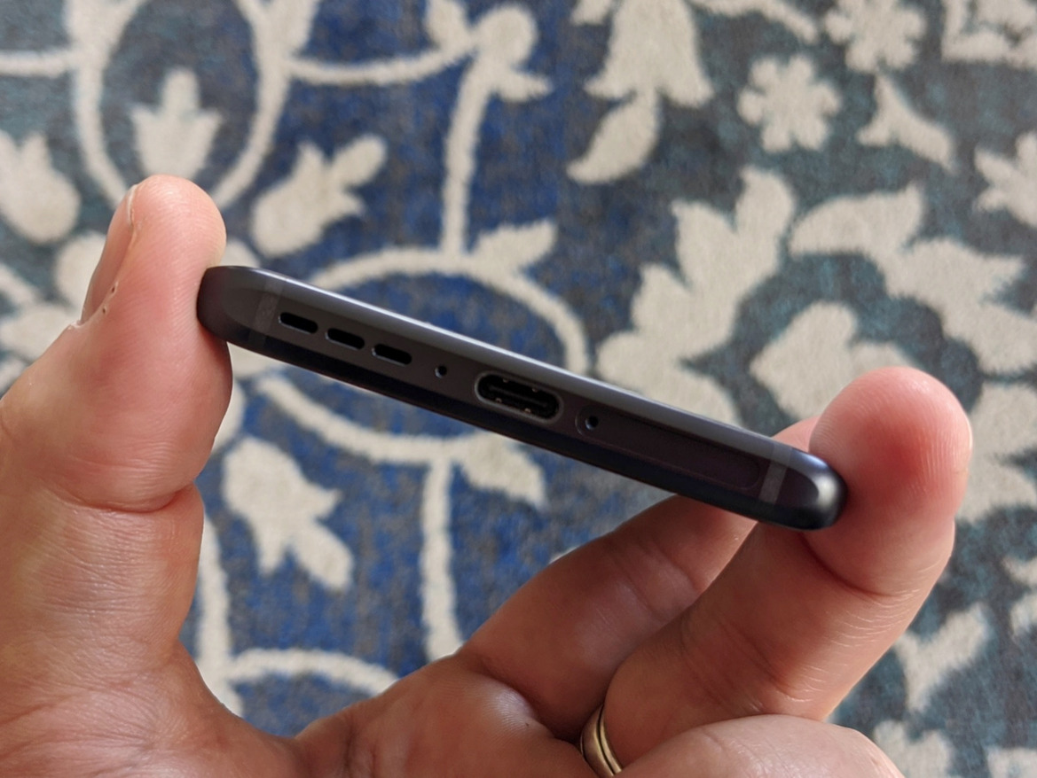 TCL 10 Pro And 10L Review: Sleek, Budget-Friendly Androids
