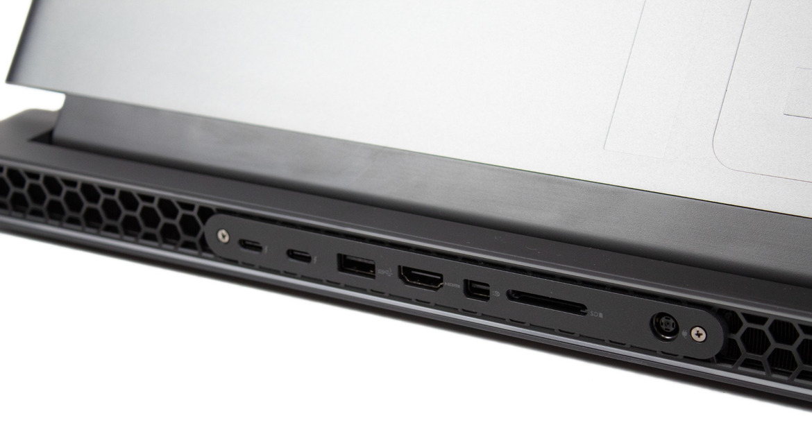 Alienware m18 R1 Laptop Review: Brawny Beauty, Untapped Potential