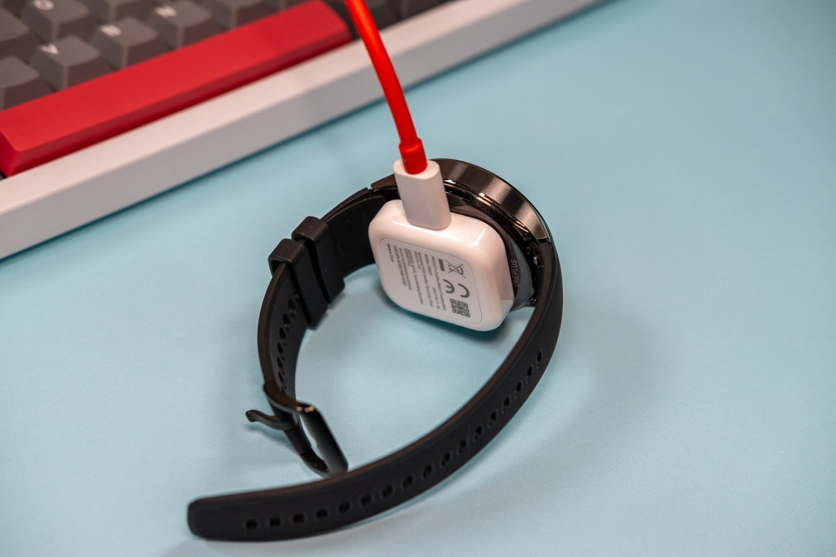 OnePlus Watch 2 Review: A Refined Wear OS Battery Life Titan