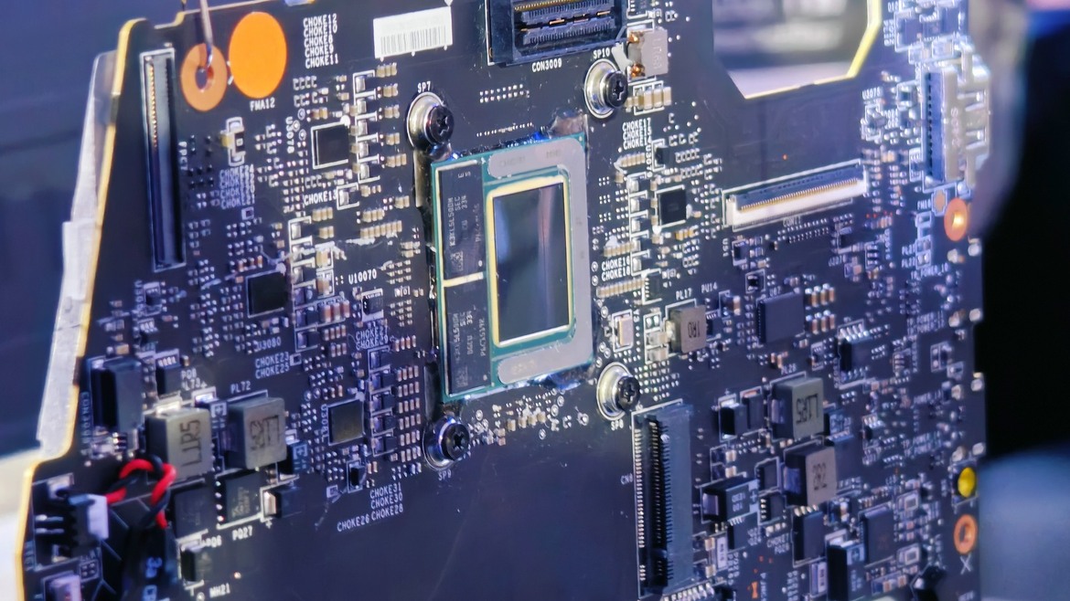 Intel Lunar Lake CPU Deep Dive: Chipzilla’s Mobile Moonshot
