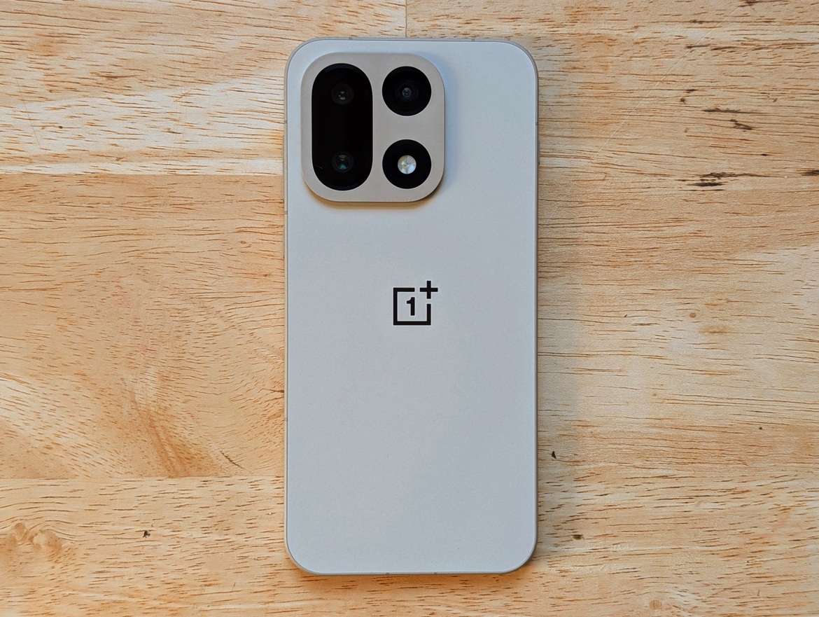 OnePlus 15 Review: Has The Flagship Killer Finally Settled?