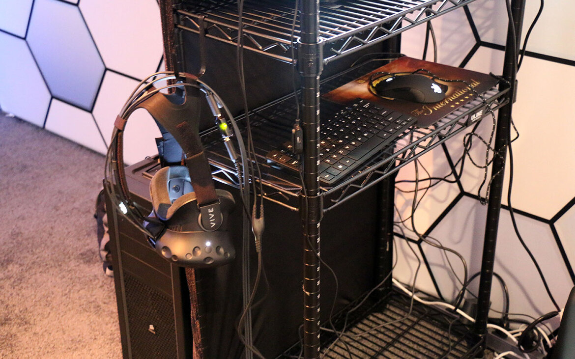 Valve's SteamVR Desktop Theater Mode And Full Powered VR Experiences Delight The Senses At GDC 2016